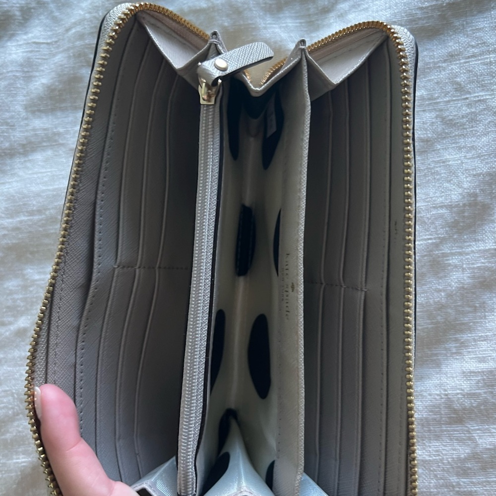 KATE SPADE WALLET - Picture 3 of 4